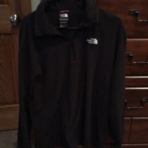 Men’s North face fleece half zip